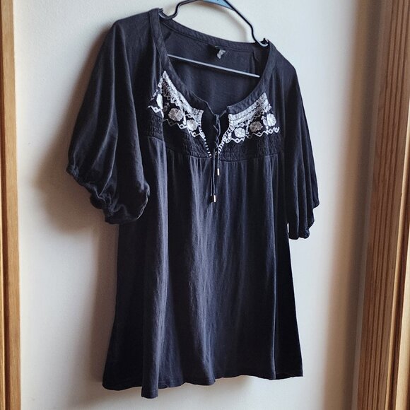 Lucky Brand Tops - Lucky Brand Black/White Embroidered Bohemian Short Sleeve Jersey Size 2X
